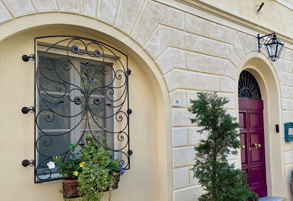 Villa Elisa: Entrata Principale, Esterni