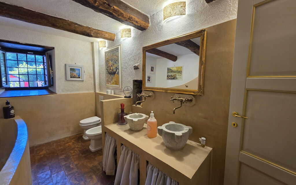 La Casa Rossa, Shared Pool, Marliana: Autumn, Bathroom, Spring, Summer