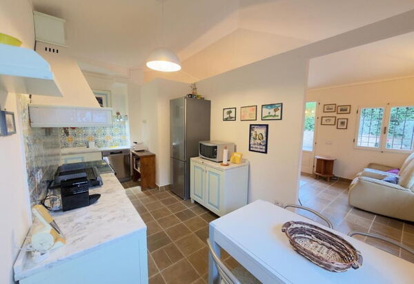 Villa Montepulciano Vineyard: Autumn, Kitchen, Spring, Summer