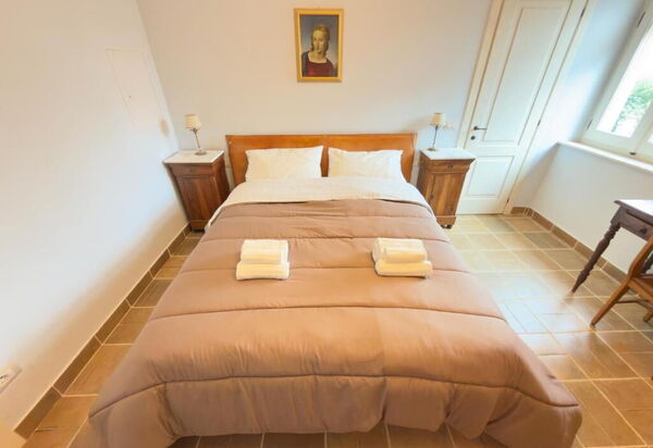 Villa Montepulciano Vineyard: Autumn, Bedroom, Spring, Summer