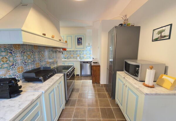 Villa Montepulciano Vineyard: Autumn, Kitchen, Spring, Summer