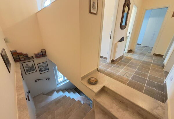 Villa Montepulciano Vineyard: Autumn, Room Detail, Spring, Summer