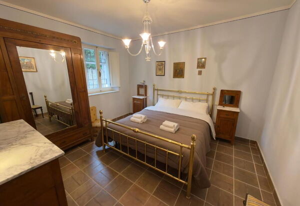 Villa Montepulciano Vineyard: Autumn, Bedroom, Spring, Summer