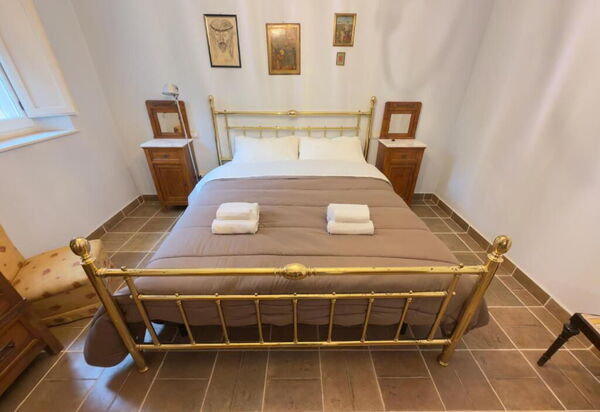 Villa Montepulciano Vineyard: Autumn, Bedroom, Spring, Summer