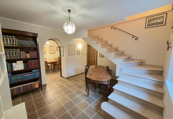 Villa Montepulciano Vineyard: Autumn, Living Room, Spring, Summer