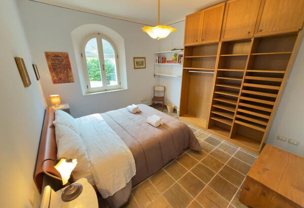 Villa Montepulciano Vineyard: Autumn, Bedroom, Spring, Summer