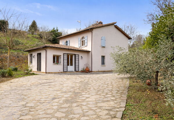 Villa Montepulciano Vineyard: Autumn, Main Entrance, Spring, Summer