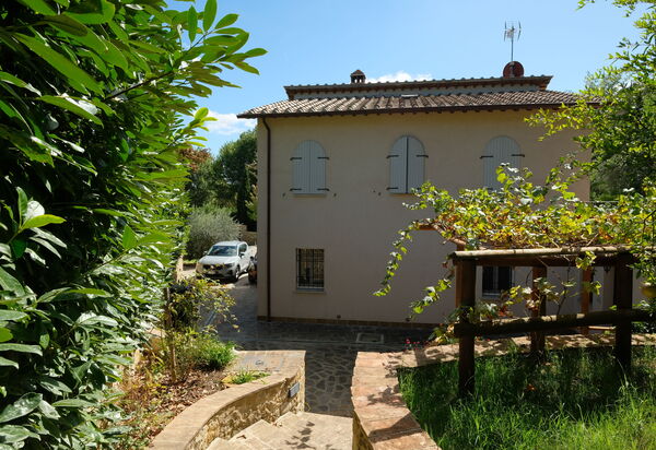 Villa Montepulciano Vineyard: Autumn, Garden, Spring, Summer
