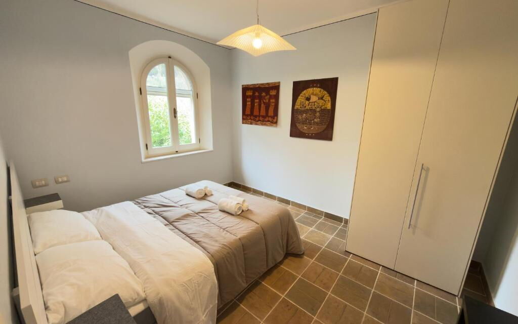 Villa Montepulciano Vineyard: Autumn, Bedroom, Spring, Summer