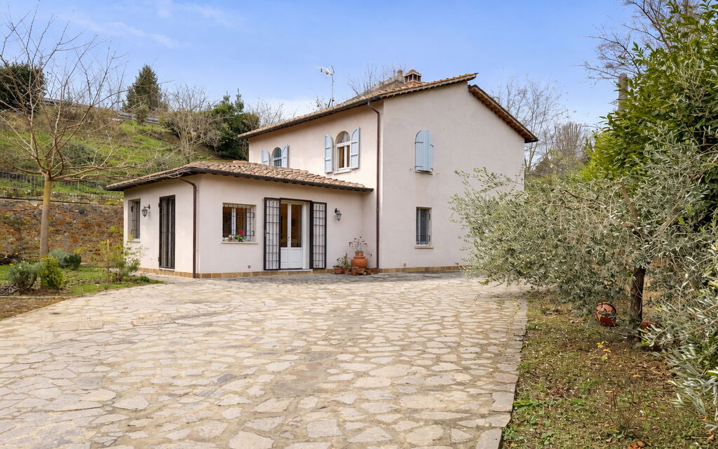 Villa Montepulciano Vineyard: Autumn, Main Entrance, Spring, Summer