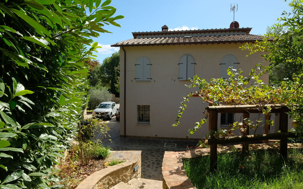 Villa Montepulciano Vineyard: Autumn, Garden, Spring, Summer