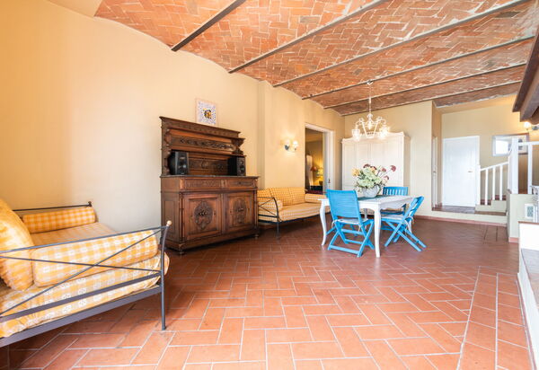 Agriturismo le Due Querce: Autunno, Cucina, Estate, Inverno, Primavera, Sala da pranzo, Soggiorno