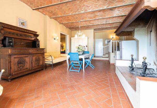 Agriturismo le Due Querce: Autunno, Cucina, Estate, Inverno, Primavera, Sala da pranzo, Soggiorno