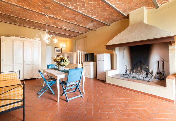 Agriturismo le Due Querce: Autunno, Cucina, Estate, Inverno, Primavera, Sala da pranzo, Soggiorno