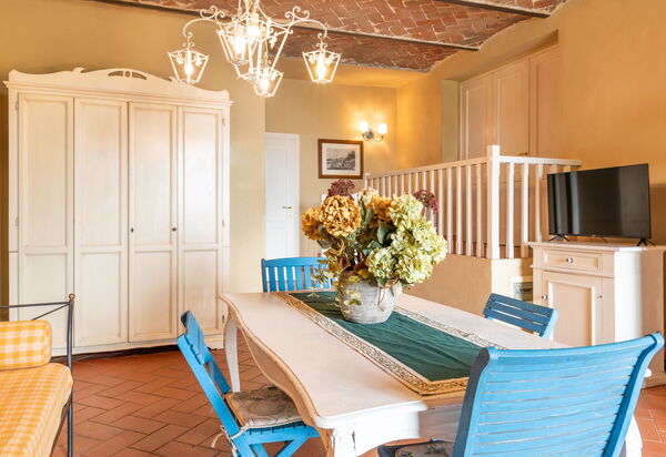 Agriturismo le Due Querce: Autunno, Cucina, Estate, Inverno, Primavera, Sala da pranzo, Soggiorno