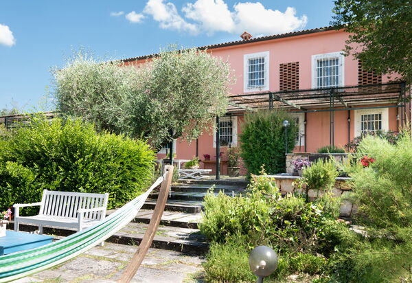 Agriturismo le Due Querce: all'aperto, Autunno, Balcone / Terrazza / Patio, Estate, Esterni, Giardino, Inverno, Primavera