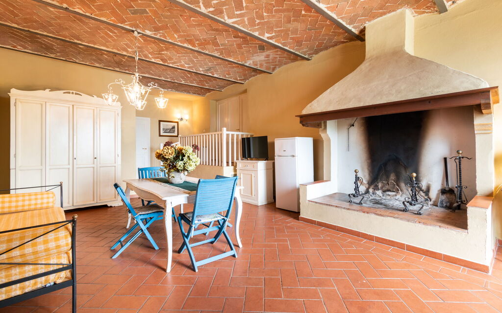 Agriturismo le Due Querce - : Autumn, Dining Room, Kitchen, Living Room, Spring, Summer, Winter