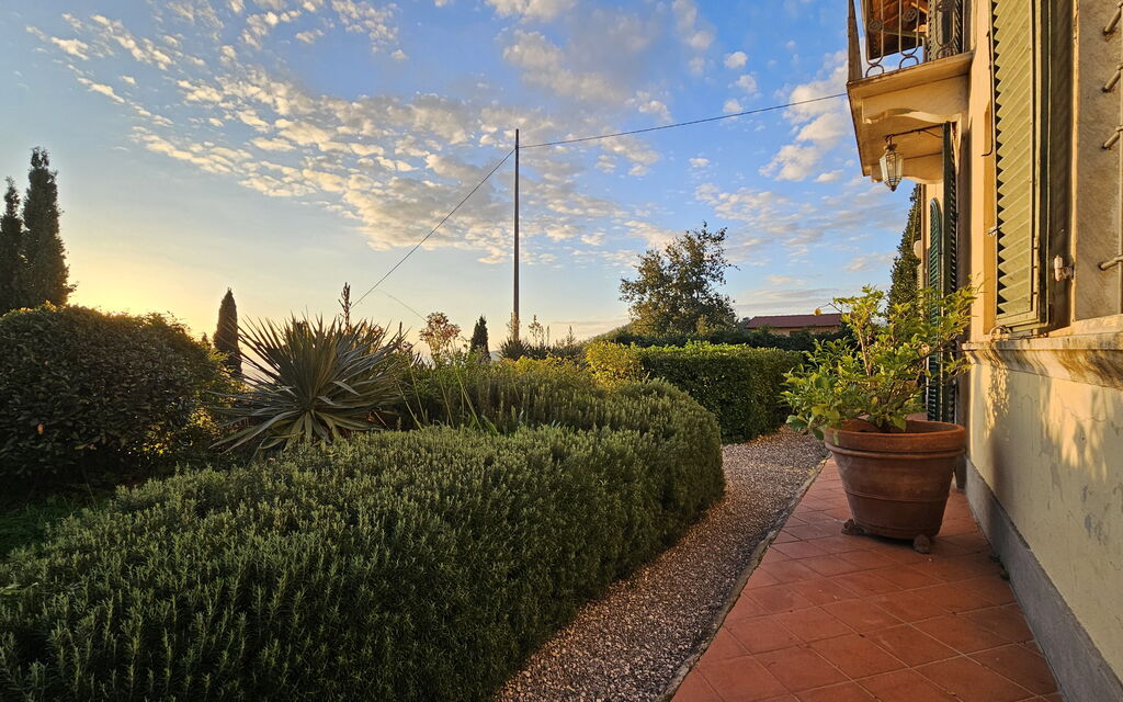 Villa Il Torrazzo, Vista Mare, Massarosa: all'aperto, Autunno, Balcone / Terrazza / Patio, Estate, Esterni, Giardino, Inverno, Primavera