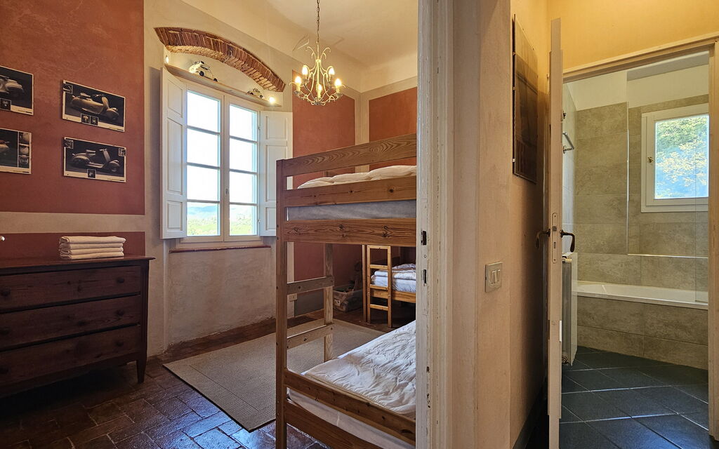 Villa Il Torrazzo, Vista Mare, Massarosa: Autunno, Bagno, Camera da letto, Estate, Inverno, Primavera