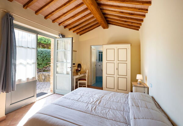 Casa Stella Serena, Podere le Scopaie, Pool: Autumn, Bedroom, Spring, Summer