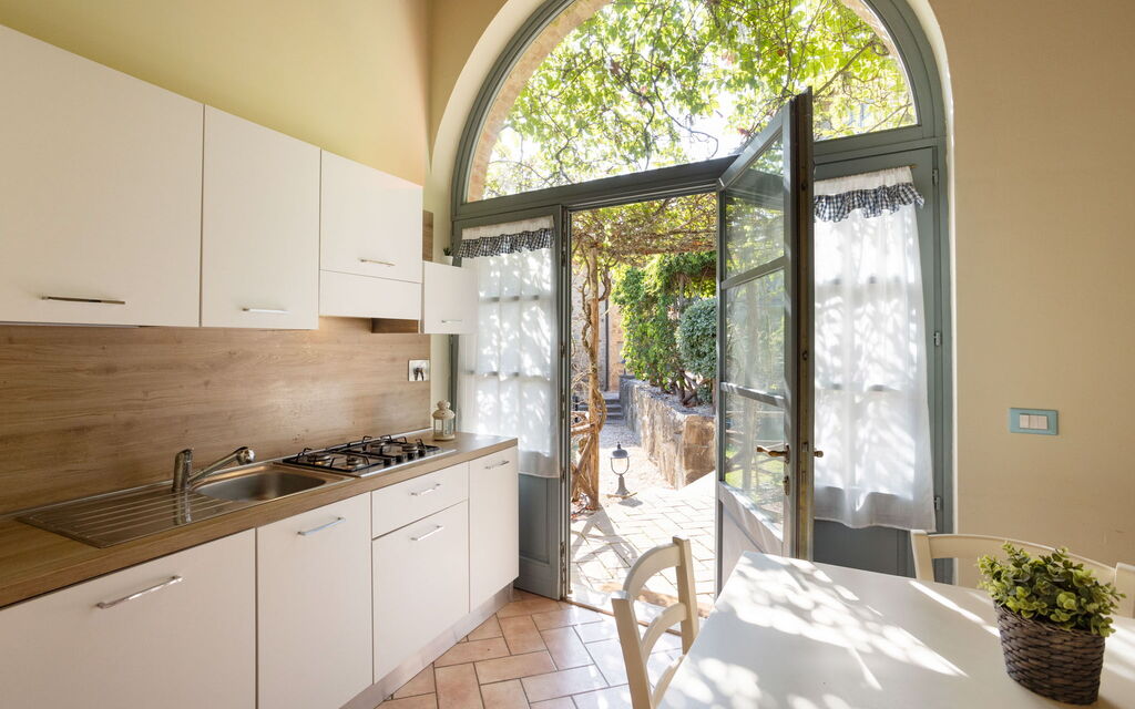 Casa Stella Serena, Podere le Scopaie, Pool: Autumn, Kitchen, Spring, Summer
