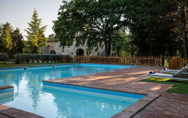 Maison Badia a Passignano: Autumn, Pool, Spring, Summer