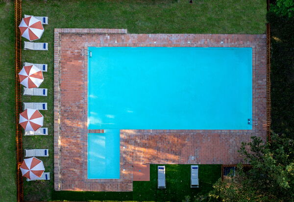 Maison Badia a Passignano: Autunno, Estate, Piscina, Primavera