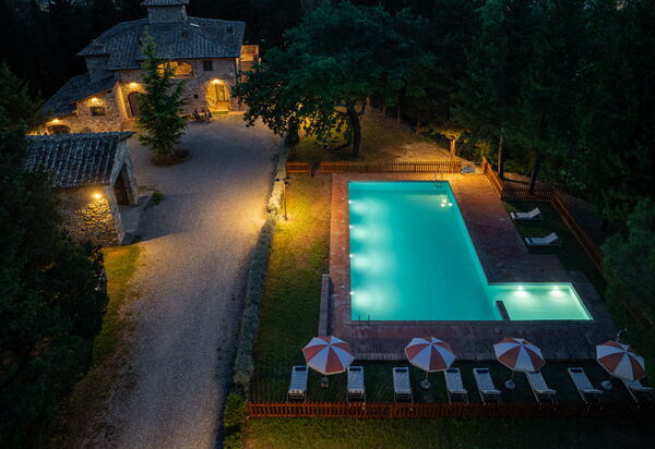 Maison Badia a Passignano: Autunno, Estate, Piscina, Primavera
