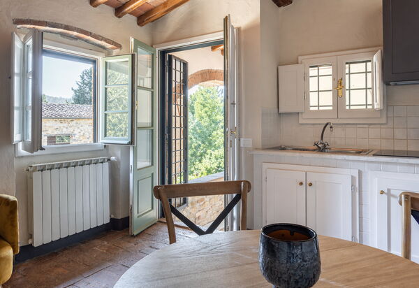 Maison Badia a Passignano: Autumn, Kitchen, Living Room, Spring, Summer