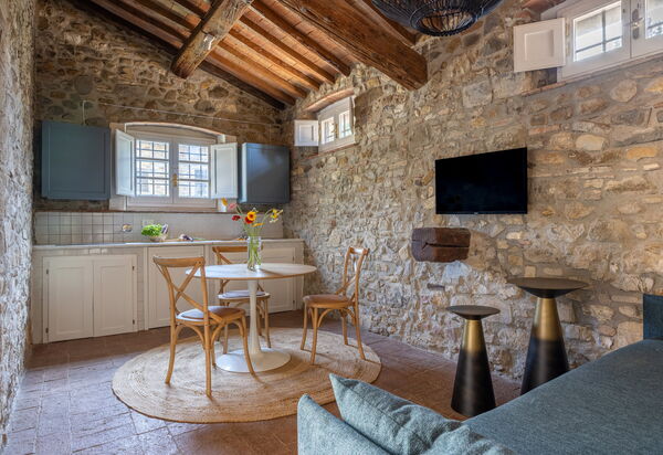 Maison Badia a Passignano: Autumn, Kitchen, Living Room, Spring, Summer