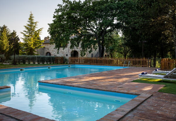 Maison Badia a Passignano: Autunno, Estate, Piscina, Primavera