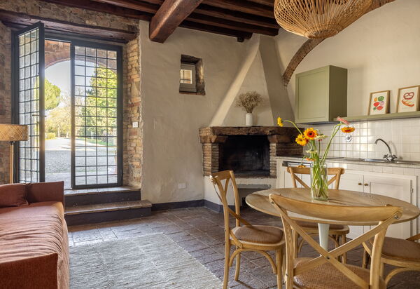 Maison Badia a Passignano: Autumn, Kitchen, Living Room, Spring, Summer