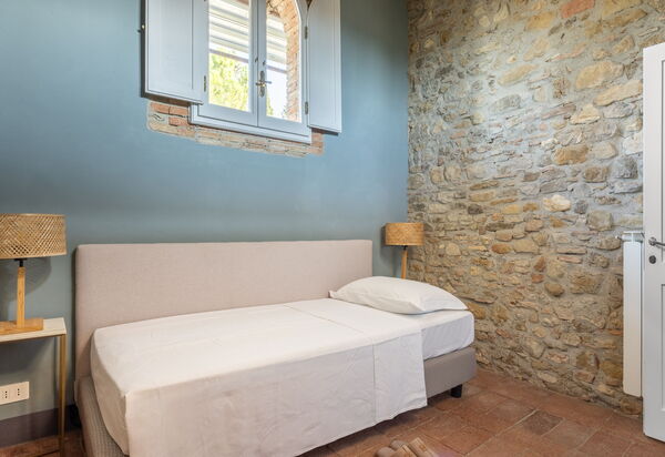 Maison Badia a Passignano: Autumn, Bedroom, Spring, Summer
