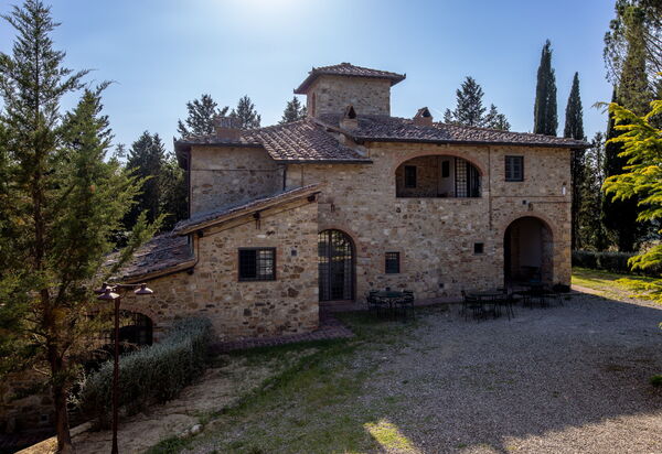 Maison Badia a Passignano: Autunno, Entrata Principale, Estate, Primavera