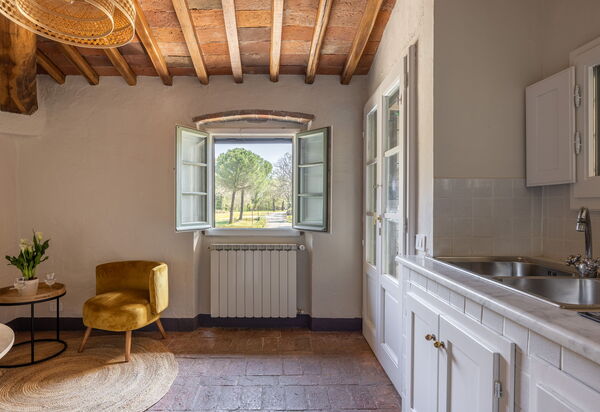 Maison Badia a Passignano: Autumn, Kitchen, Living Room, Spring, Summer