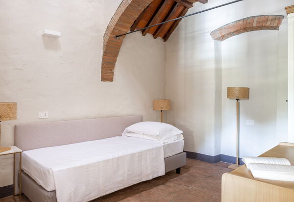 Maison Badia a Passignano: Autumn, Bedroom, Spring, Summer