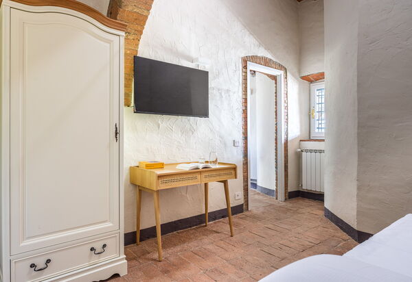 Maison Badia a Passignano: Autumn, Bedroom, Spring, Summer