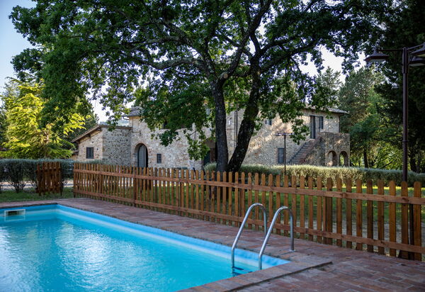 Maison Badia a Passignano: Autunno, Estate, Piscina, Primavera