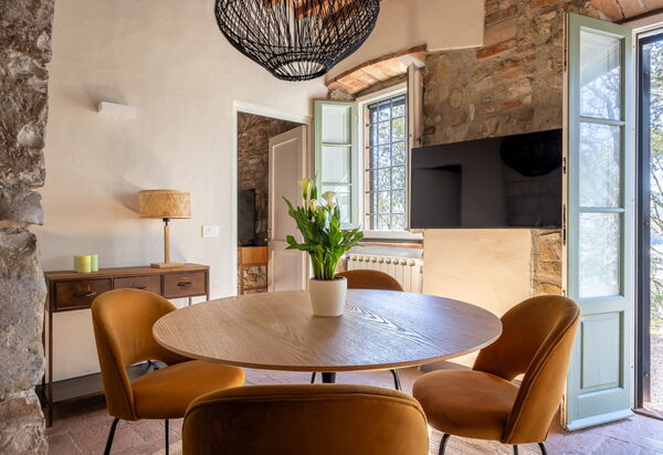 Maison Badia a Passignano: Autumn, Kitchen, Living Room, Spring, Summer