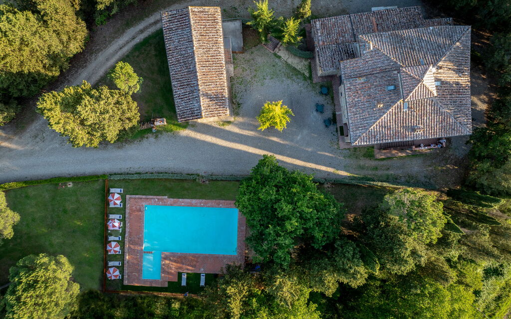 Maison Badia a Passignano: Autumn, Pool, Scenic View, Spring, Summer