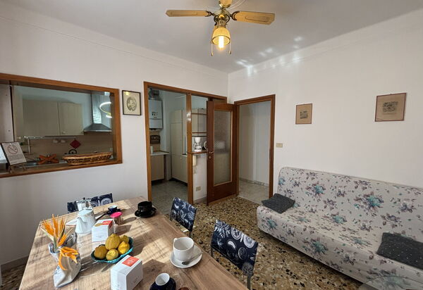 Casa Mimin, Vista Mare, Adults Only, Sanremo: Autunno, Cucina, Estate, Primavera, Soggiorno