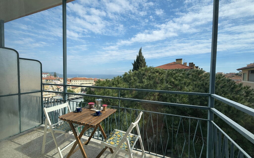 Casa Mimin, Vista Mare, Adults Only, Sanremo: Autumn, Balcony / Terrace / Patio, Spring, Summer