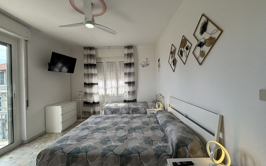 Casa Mimin, Vista Mare, Adults Only, Sanremo: Autumn, Bedroom, Spring, Summer