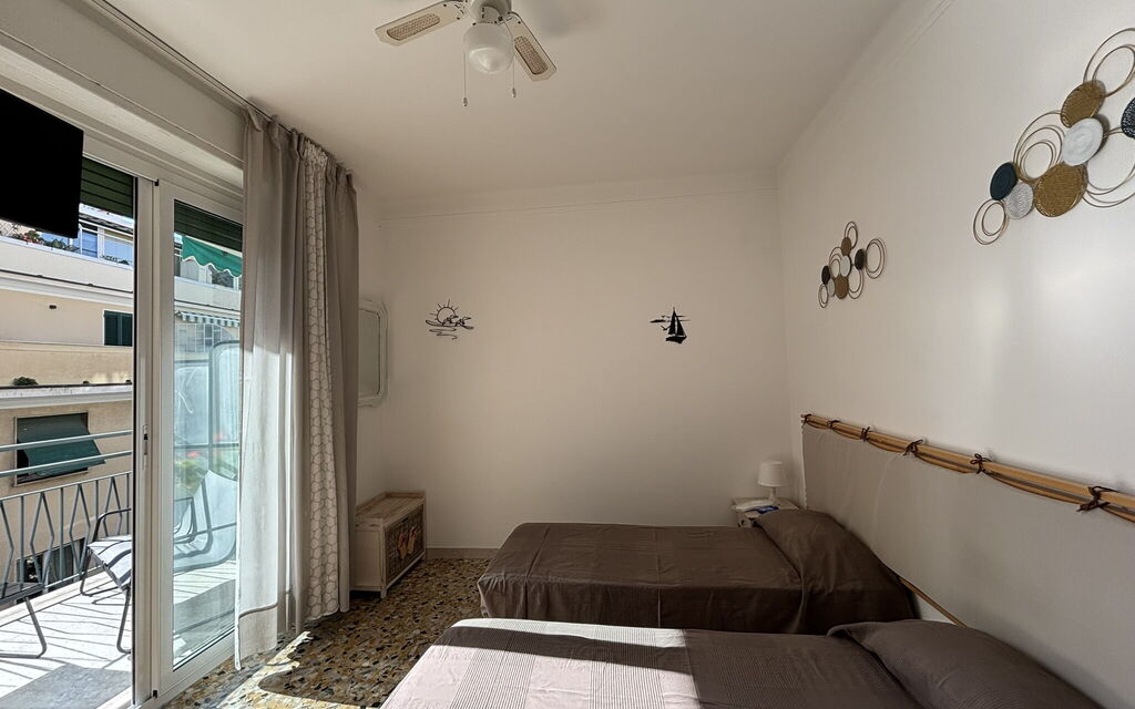 Casa Mimin, Vista Mare, Adults Only, Sanremo: Autumn, Bedroom, Spring, Summer