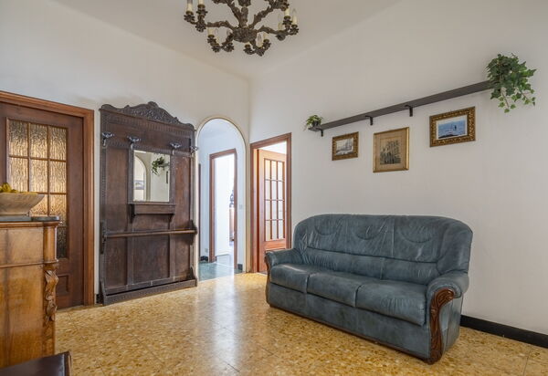 Da Federico, Apartment Genova Brignole: Autunno, Estate, Primavera, Soggiorno