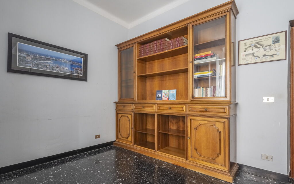 Da Federico, Apartment Genova Brignole: Autumn, Room Detail, Spring, Summer