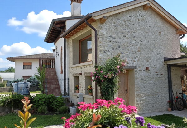 La Casetta dei Palù, Valdobbiadene: Autumn, Building Exterior, Garden, Outdoor, Spring, Summer, Winter