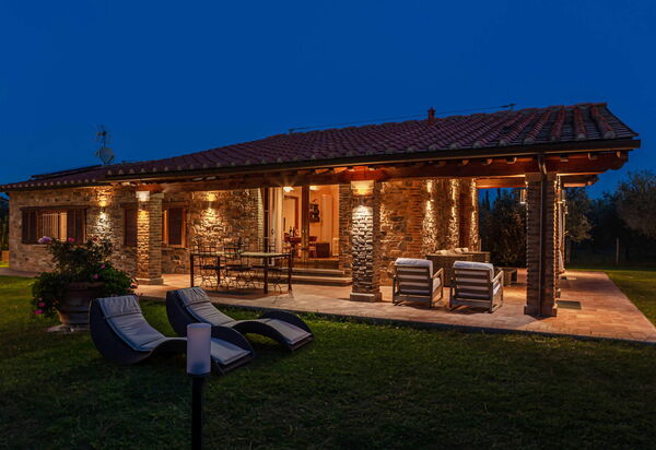 Villa Bolgheri Vermentino Castagneto Carducci: Autunno, Estate, Giardino, Primavera