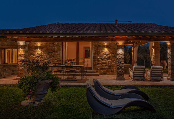 Villa Bolgheri Vermentino Castagneto Carducci: Autunno, Estate, Giardino, Primavera