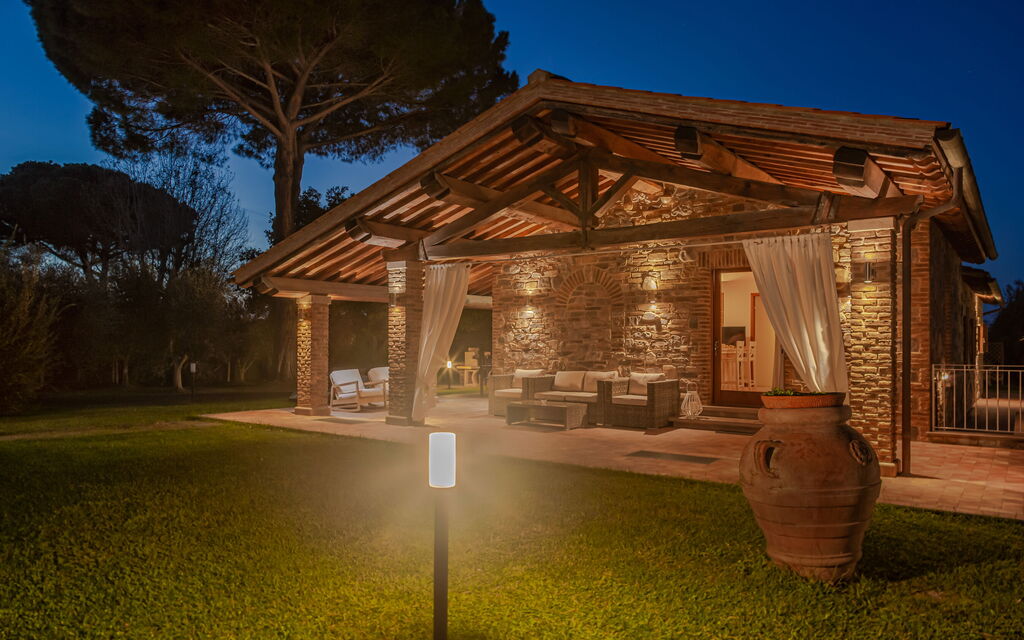 Villa Bolgheri Vermentino Castagneto Carducci: Autumn, Garden, Spring, Summer